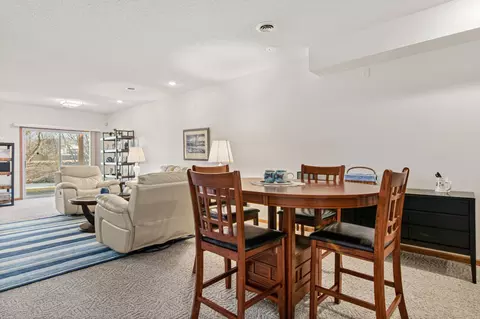 Dining - 4134 Oakbrooke Trl, Eagan, MN 55122 photo 4 of 4
