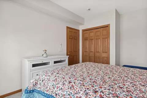 Bedroom - 4134 Oakbrooke Trl, Eagan, MN 55122 photo 1 of 4