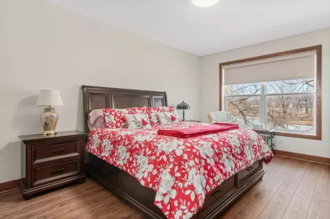 Bedroom - 4134 Oakbrooke Trl, Eagan, MN 55122 photo 3 of 4