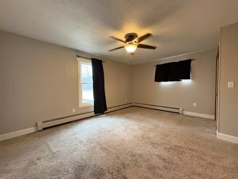 Bedroom - 35 3rd St SE, Plainview, MN 55964 photo 2 of 7