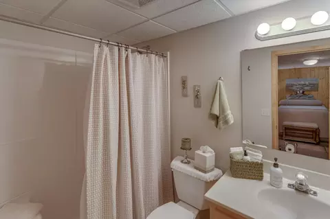 Bath - 14740 Fairway Dr, Baxter, MN 56425 photo 4 of 4