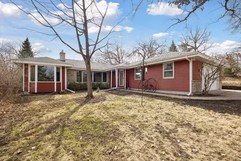 20 Westwood Rd, Minnetonka, MN 55305