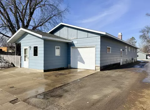 19 N Walker Ave, New York Mills, MN 56567