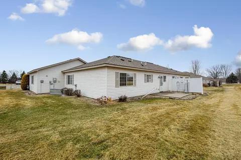 Exterior - 1111 25th Ave NW, Faribault, MN 55021 photo 5 of 7