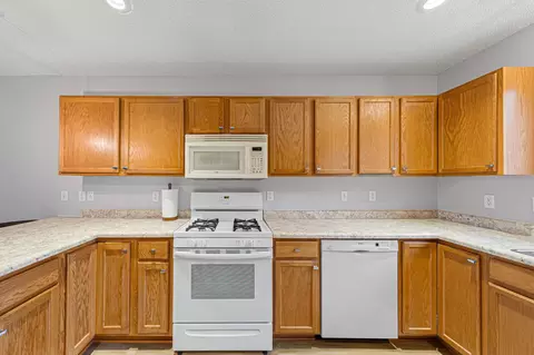 Kitchen - 1111 25th Ave NW, Faribault, MN 55021 photo 2 of 3