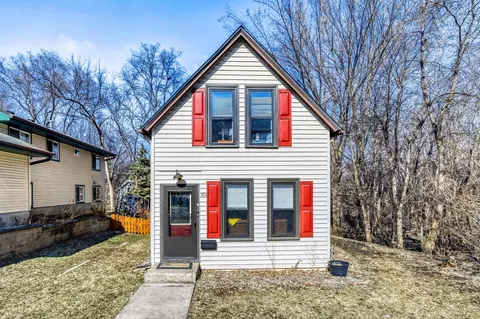 309 Sidney St E, Saint Paul, MN 55107