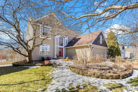 18883 95th Ave N, Maple Grove, MN 55311