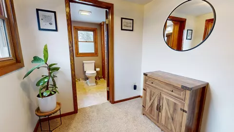 Entry Way - 1915 6th Ave NW, Austin, MN 55912 photo 3 of 3