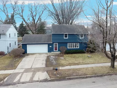 Exterior - 1915 6th Ave NW, Austin, MN 55912 photo 3 of 5