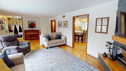 Living - 1915 6th Ave NW, Austin, MN 55912 photo 5 of 5