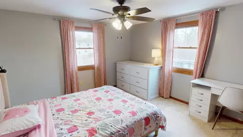 Bedroom - 1915 6th Ave NW, Austin, MN 55912 photo 6 of 8