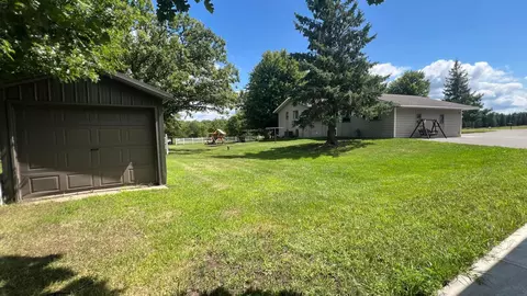 Exterior - 7352 Ahles Rd, Saint Cloud, MN 56301 photo 3 of 7