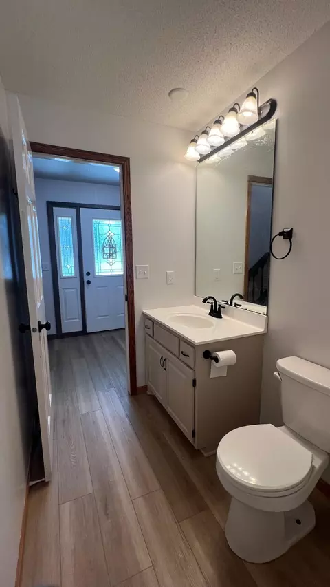Bath - 7352 Ahles Rd, Saint Cloud, MN 56301 photo 4 of 5