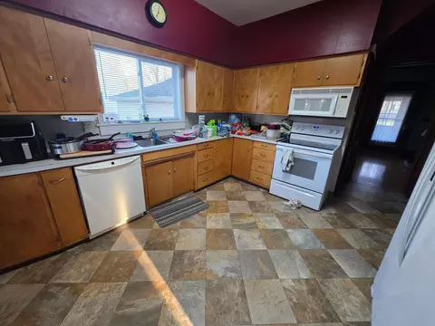 412 3rd St, Kenyon, MN 55946 photo 5