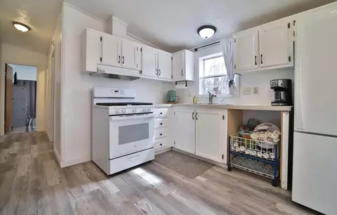 Kitchen - 2188 E Five Point Lake Dr NW, Hackensack, MN 56452 photo 3 of 4