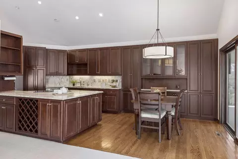 9440 Abigail Ct, Inver Grove Heights, MN 55077