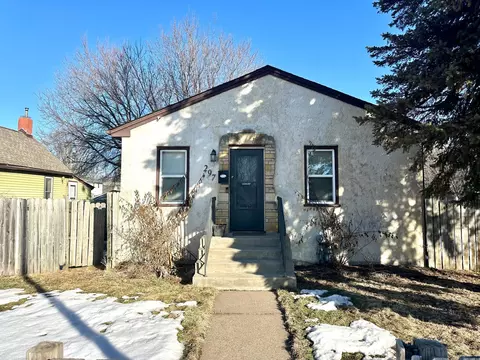 297 Maryland Ave W, Saint Paul, MN 55117