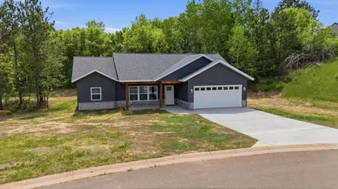 912 Carter Cir, Eveleth, MN 55734