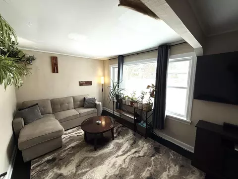 Living - 118 Vassar St, Duluth, MN 55803 photo 4 of 4