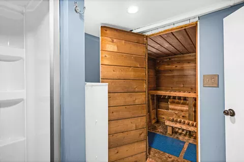 Bath - 4723 W 6th St, Duluth, MN 55807 photo 3 of 3