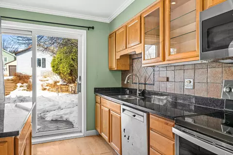 Kitchen - 4723 W 6th St, Duluth, MN 55807 photo 2 of 3