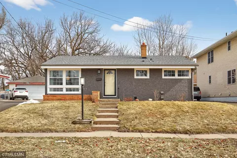 1370 Barclay St, Saint Paul, MN 55106