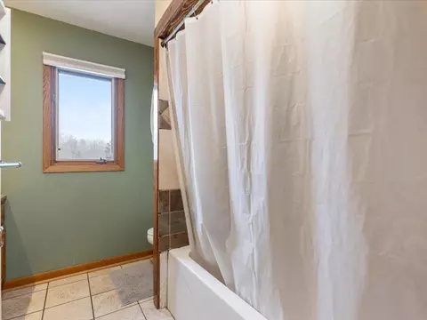 Bath - 12191 Oakridge Rd, Brainerd, MN 56401 photo 1 of 2