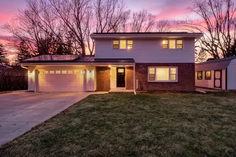 10716 27th Ave S, Burnsville, MN 55337