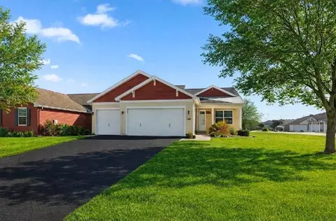 12719 Huntington Ave S, Savage, MN 55378