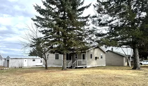 115 1st St SE, Akeley, MN 56433