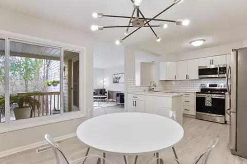 7534 Landau Dr, Bloomington, MN 55438