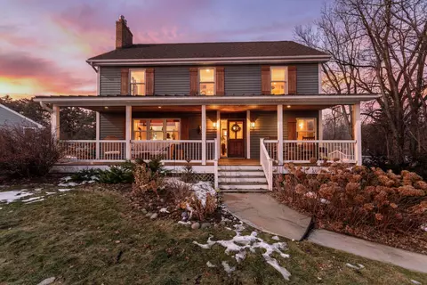 315 Juneau Ln N, Plymouth, MN 55447