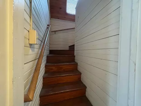 Entry Way - 1723 E 4th St, Duluth, MN 55812 photo 1 of 8