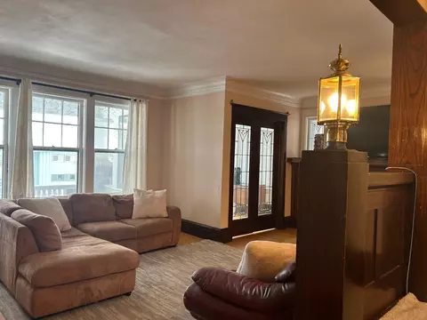 Living - 1723 E 4th St, Duluth, MN 55812 photo 4 of 5