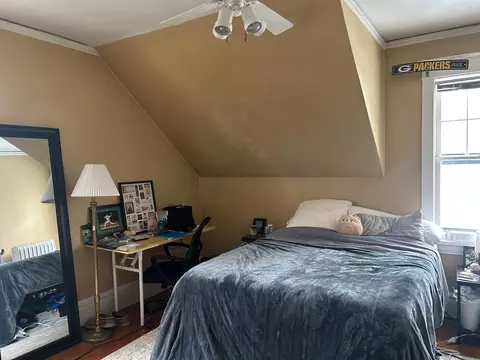 Bedroom - 1723 E 4th St, Duluth, MN 55812 photo 4 of 5