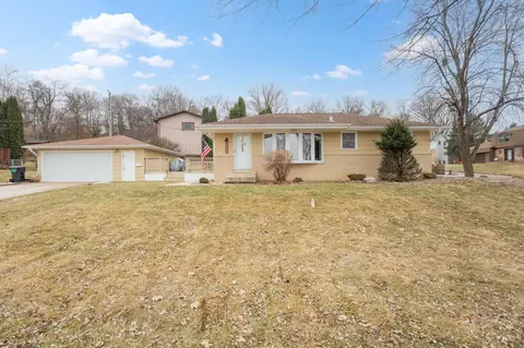 932 24th St NW, Rochester, MN 55901