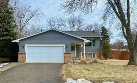 9614 Wellington Ln N, Maple Grove, MN 55369