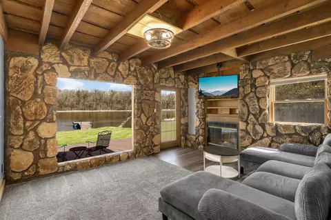 Living - 2982 Ardmore Ave, Maple Plain, MN 55359 photo 2 of 2