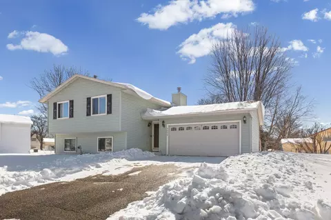 5935 W 136th St, Savage, MN 55378