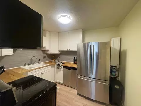 Kitchen - 5461 E Brenner Pass, Fridley, MN 55432 photo 2 of 2