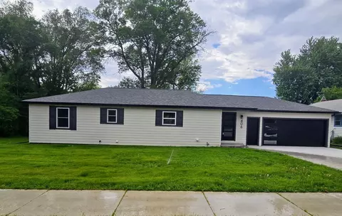 406 8th Ave SW, Pipestone, MN 56164