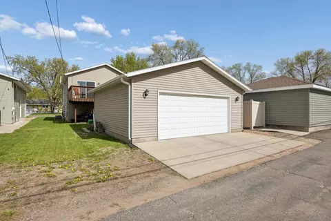 1043 35th Ave N, Saint Cloud, MN 56303