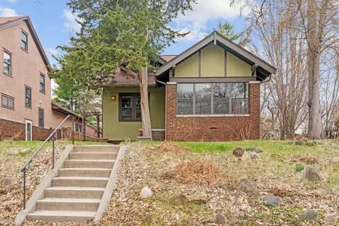1369 Hamline Ave N, Saint Paul, MN 55108