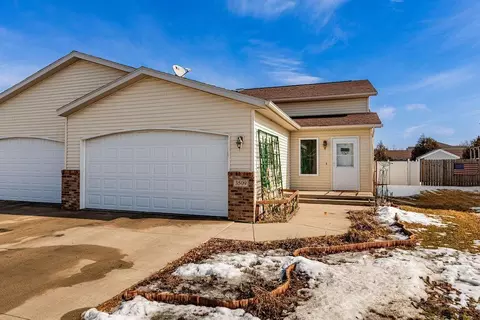 3509 Eagle Run Ln, West Fargo, ND 58078