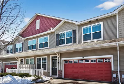 1845 Columbia Ln #3, Chanhassen, MN 55317