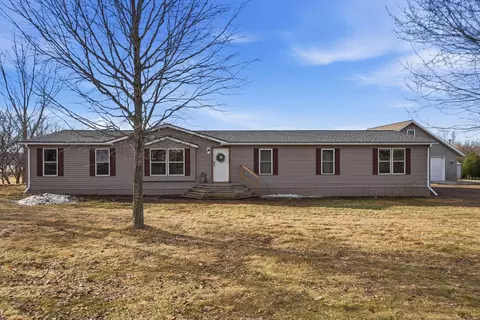 40463 442nd St, Sauk Centre, MN 56378
