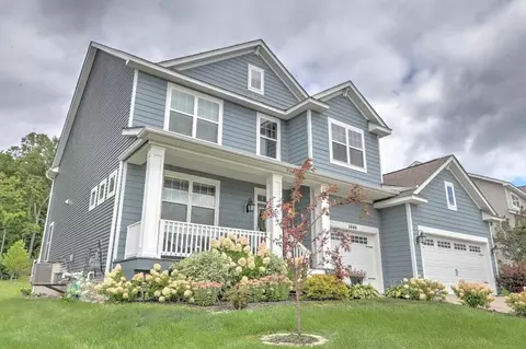 1466 Clover Preserve Ln, Chaska, MN 55318