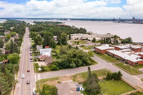 1439 Minnesota Ave, Duluth, MN 55802 photo 4