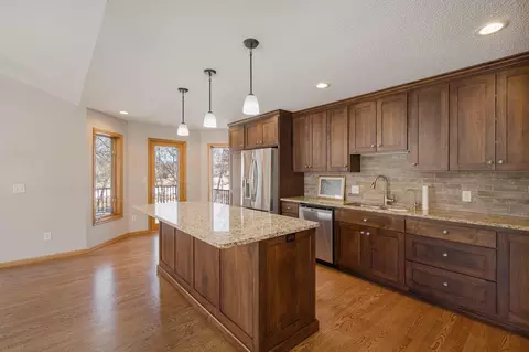 11404 Rosemill Ct, Champlin, MN 55316