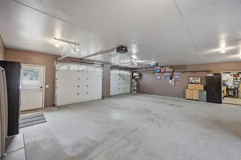 211 Hackberry Ct, Kindred, ND 58051 photo 28